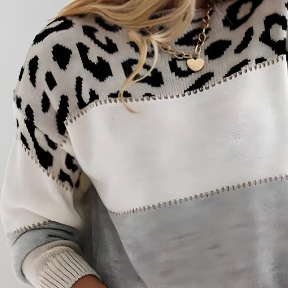 Knitted sweater with leopard pattern