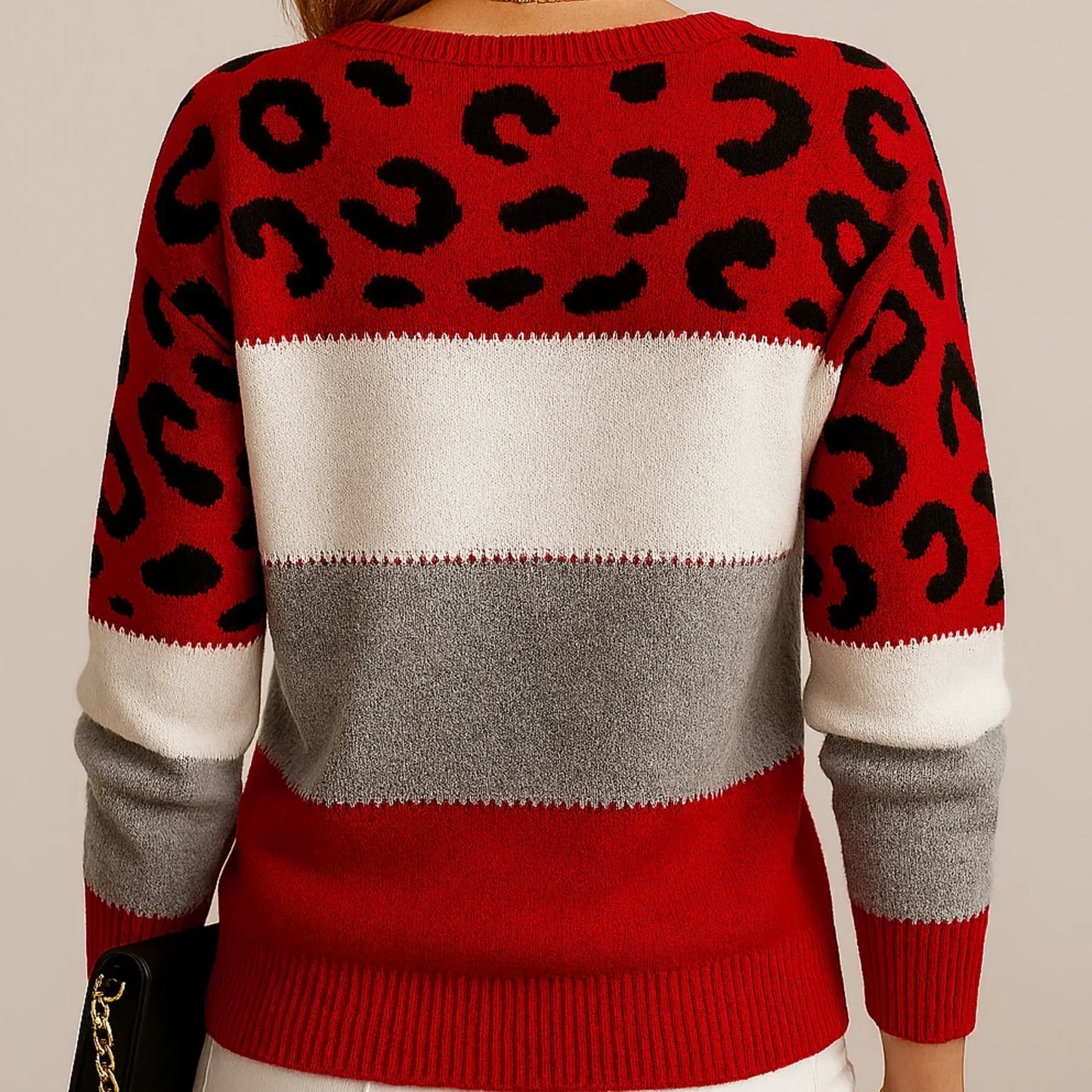 Knitted sweater with leopard pattern