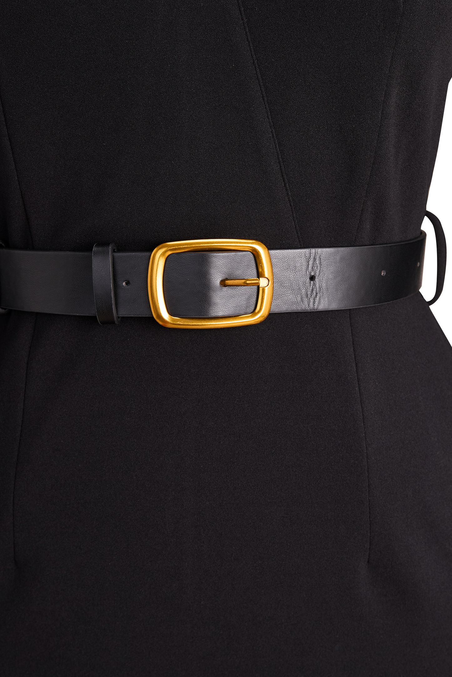 Refined dress with belt