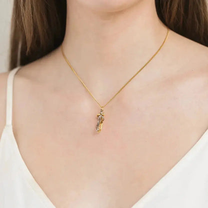 Hold Me Close Necklace Set