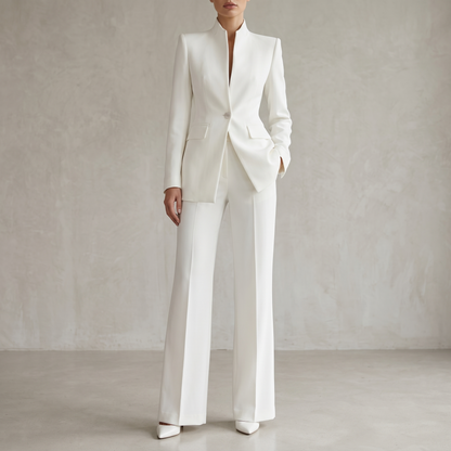 Avela Suit