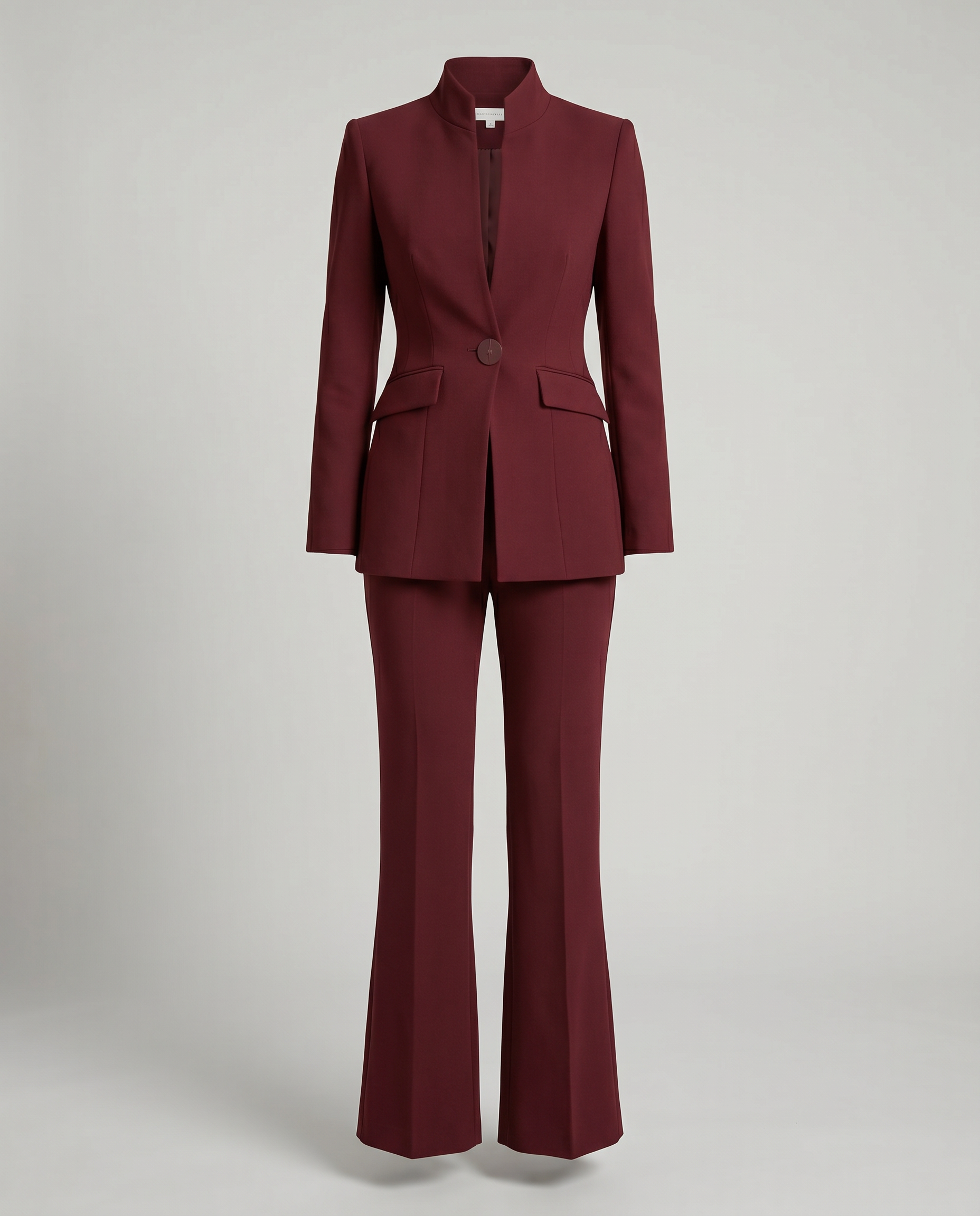 Avela Suit
