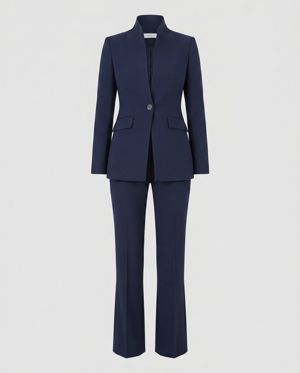Avela Suit